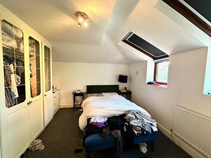 2 Bedroom Flat To Rent In Mortimer Crescent, London, NW6