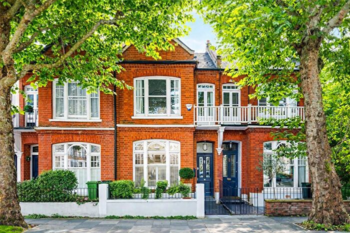 5 Bedroom Property To Rent In Bettridge Road, SW6
