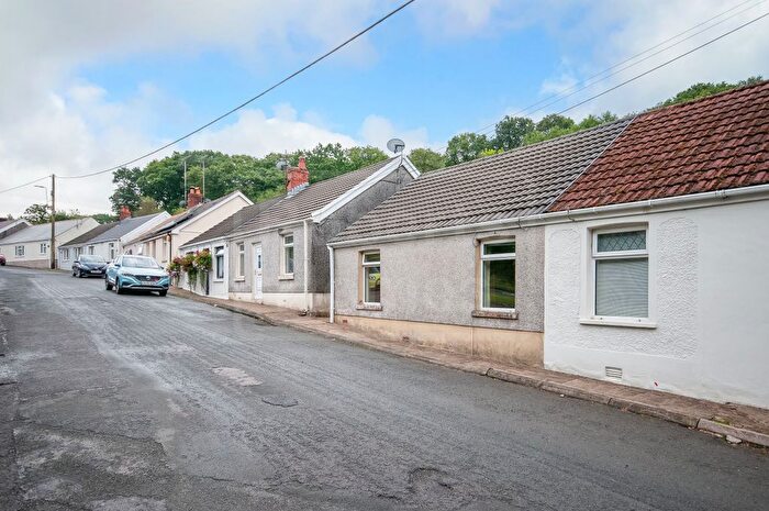 2 Bedroom Semi-Detached Bungalow For Sale In Brooklands Terrace, Caehopkin, Swansea, SA9