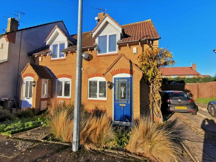 2 Bedroom House To Rent In Botolph Green, Peterborough, PE2