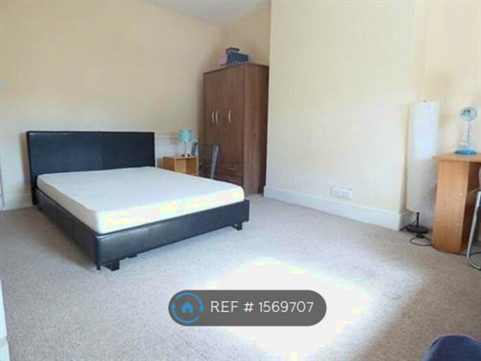 1 Bedroom Flat To Rent In Lansdowne Crescent, Bournemouth, BH1
