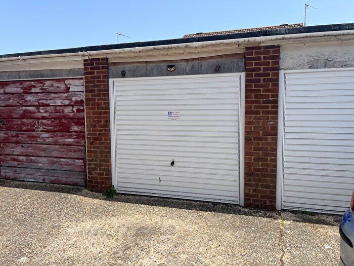 3 Bedroom End Of Terrace House For Sale In Northmoor, Wareham, BH20 - Photo 12