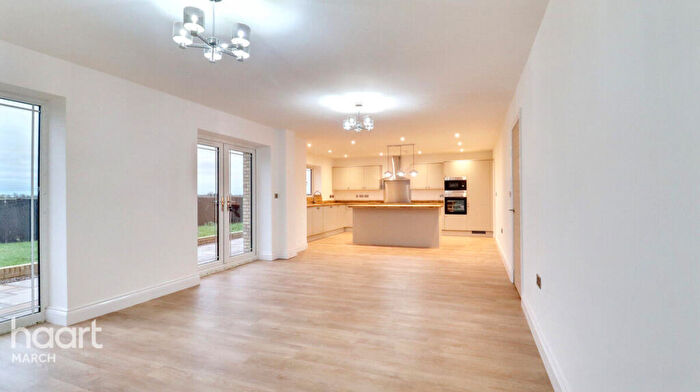 5 Bedroom Cottage For Sale In Benwick Road, Doddington, PE15