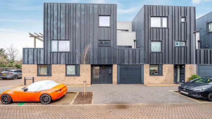 3 Bedroom Maisonette To Rent In Trumpington, Cambridge, CB2