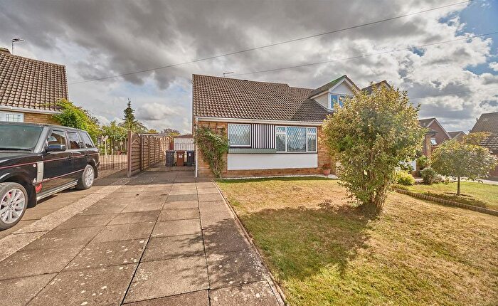 4 Bedroom Semi-Detached Bungalow For Sale In Chatsworth Close, Burbage, Hinckley, LE10