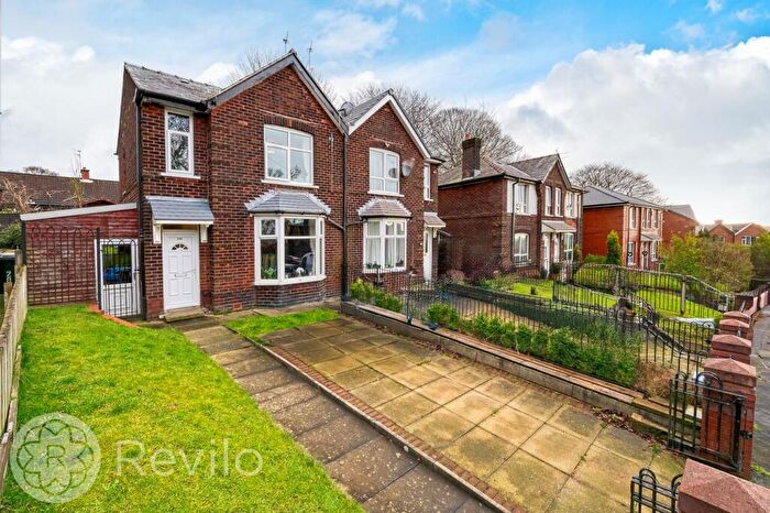 3 Bedroom Semi-Detached House For Sale In Ings Lane, Rochdale, OL12