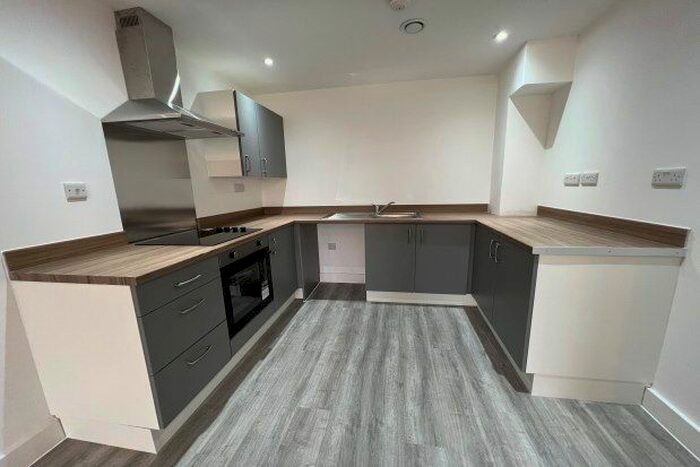 1 Bedroom Flat To Rent In Newton Road, Yeovil, BA20