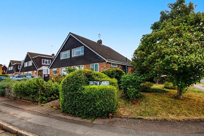 3 Bedroom Semi Detached House For Sale In Obelisk Rise, Northampton, NN2
