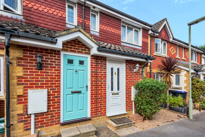 3 Bedroom Terraced House To Rent In Lorne Gardens, Knaphill, Woking, GU21