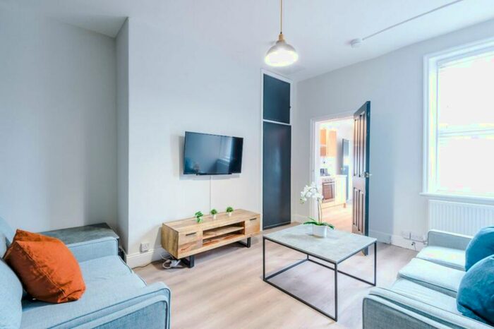 5 Bedroom Terraced House To Rent In Sandyford Road, Newcastle, NE2