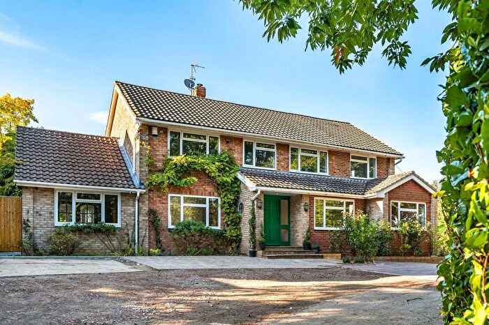 5 Bedroom Detached House For Sale In Kennel Close, Fetcham, KT22