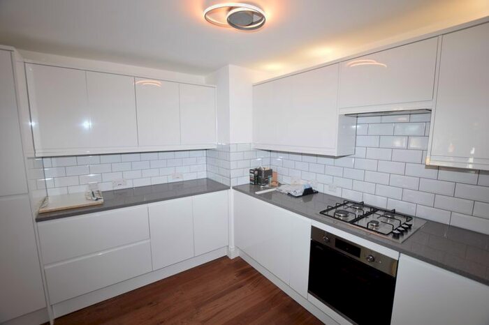 3 Bedroom Flat To Rent In Buckland Road, Maidstone, ME16