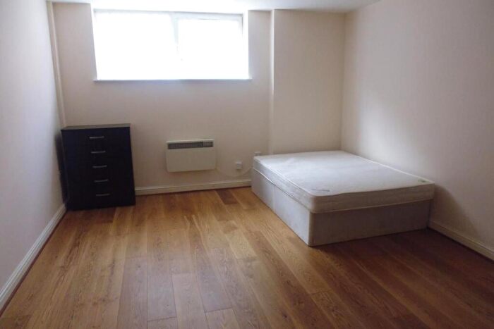 Studio To Rent In |Ref: |, Hanover Court, Yourk Walk, Southampton, SO14
