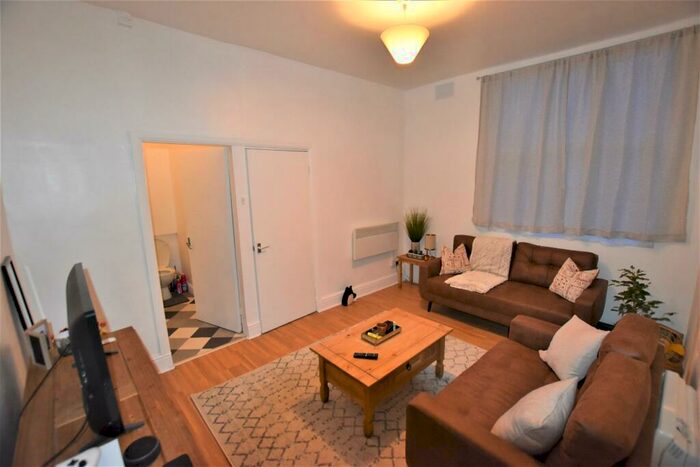 1 Bedroom Flat To Rent In Bramley Road, Leicester, LE3