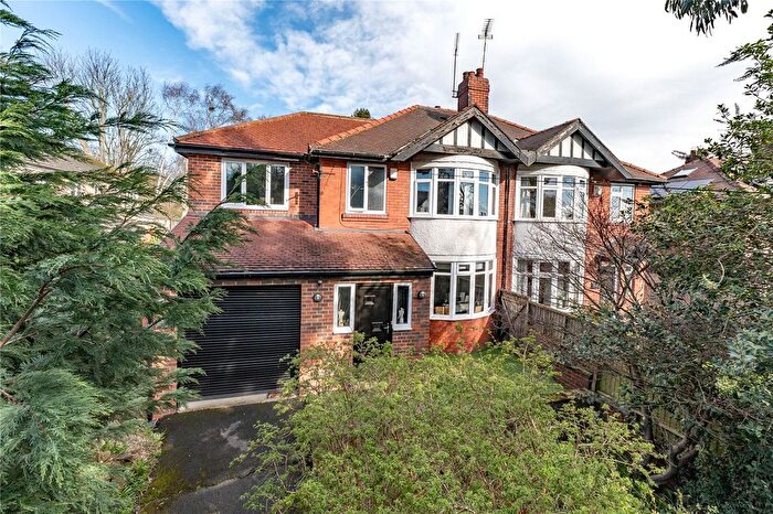 3 Bedroom Semi Detached House For Sale In Bruntcliffe Lane, Morley, Leeds, West Yorkshire, LS27