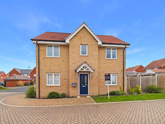 3 Bedroom Semi-Detached House For Sale In Elmswell, Bury St Edmunds, Suffolk, IP30