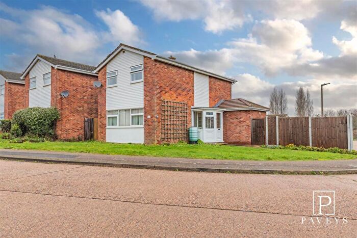 3 Bedroom Detached House For Sale In Clays Road, Walton On The Naze, CO14