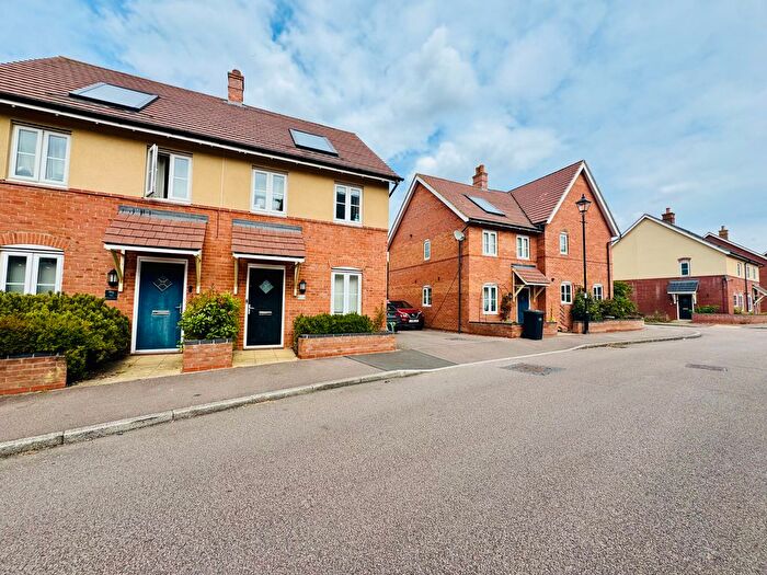 2 Bedroom Semi-Detached House To Rent In Hilton Close, Kempston, Bedford, MK42