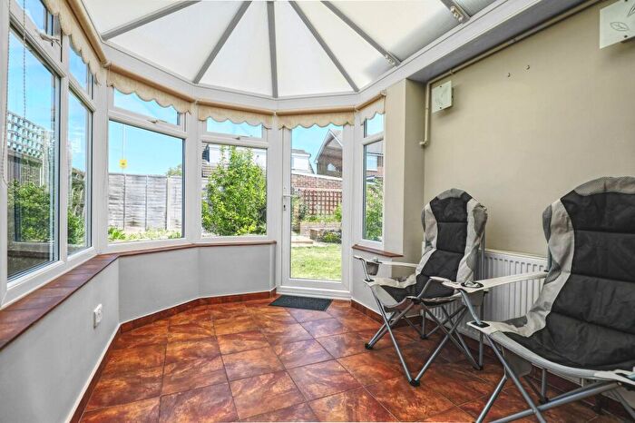 2 Bedroom Bungalow For Sale In Westmill Road, Ware, SG12