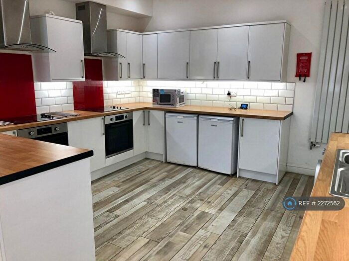 7 Bedroom Terraced House To Rent In Henry Road, Nottingham, NG7