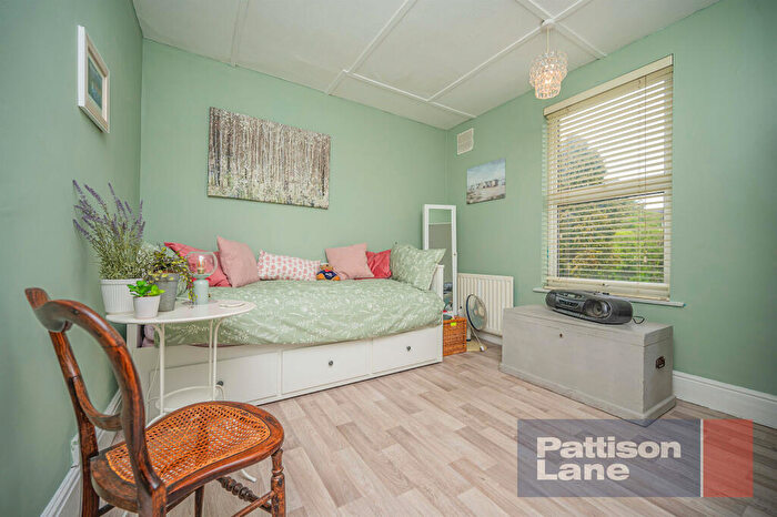 3 Bedroom End Of Terrace House For Sale In Nichols Street, Desborough, Kettering, NN14