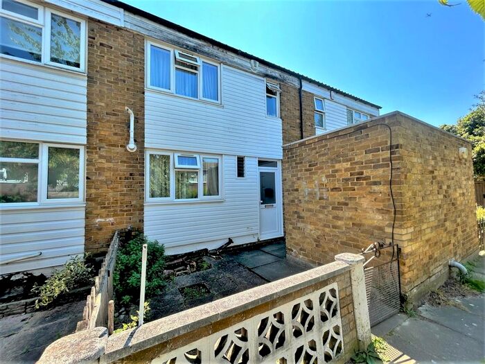 3 Bedroom Terraced House To Rent In Alfred Place, Gravesend, Kent, DA11