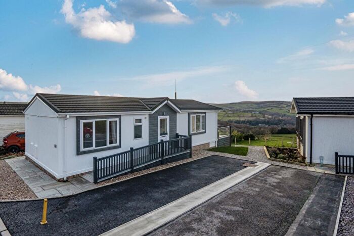2 Bedroom Park Home For Sale In Ladstone Park, Sowerby Bridge, West Yorkshire, HX6