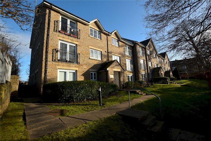 2 Bedroom Flat To Rent In Flat, Richardshaw Lane, Pudsey, West Yorkshire, LS28