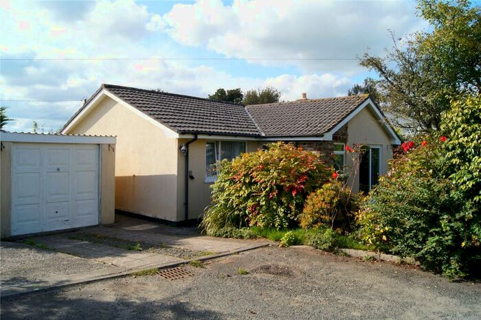 2 Bedroom Bungalow For Sale In Coads Green, Launceston, PL15