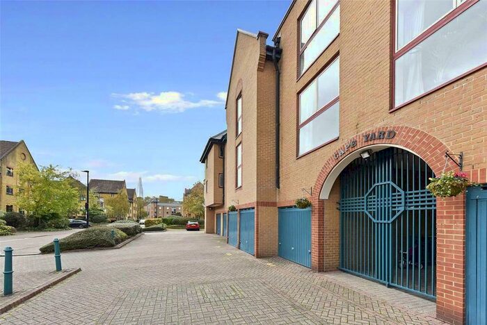 4 Bedroom Apartment To Rent In Cape Yard, Tower Hill, London Bridge, Wapping, St Katherine Dock, London, E1W