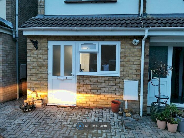 1 Bedroom Flat To Rent In Bletchley, Milton Keynes, MK3