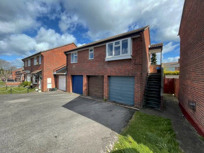 1 Bedroom Coach House To Rent In Rockstowes Way, Brentry, Bristol, BS10