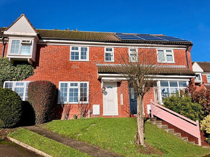 3 Bedroom Terraced House To Rent In Ashdales, St Albans, AL1