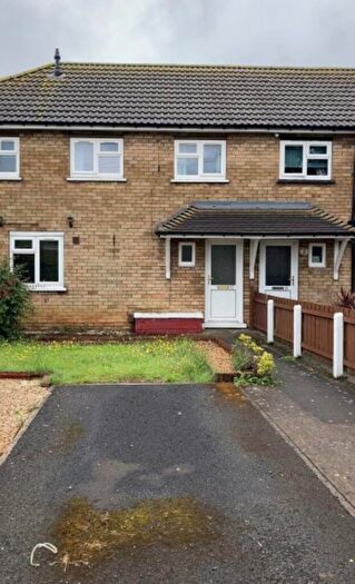 3 Bedroom House To Rent In Searby Road, Scunthorpe, DN17