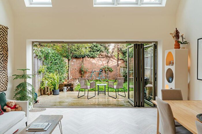 3 Bedroom Terraced House For Sale In Apple Tree Road, London, N17