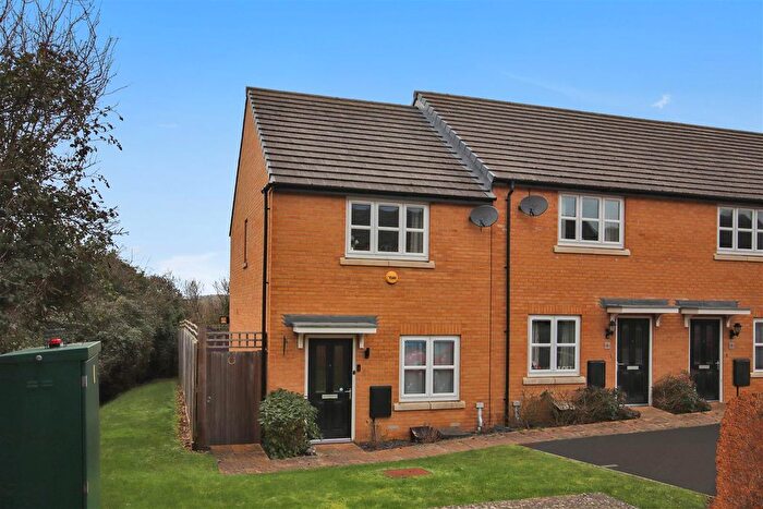 2 Bedroom End Terrace House For Sale In Blackberry Close, Higham Ferrers, NN10