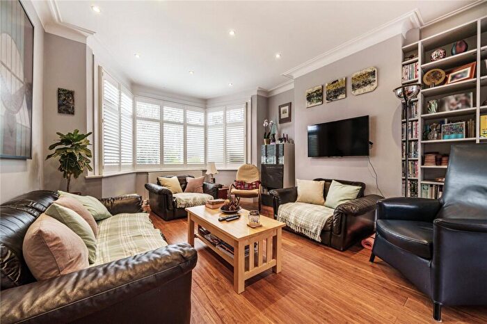 4 Bedroom Terraced House For Sale In Mayfield Avenue, Finchley, N12