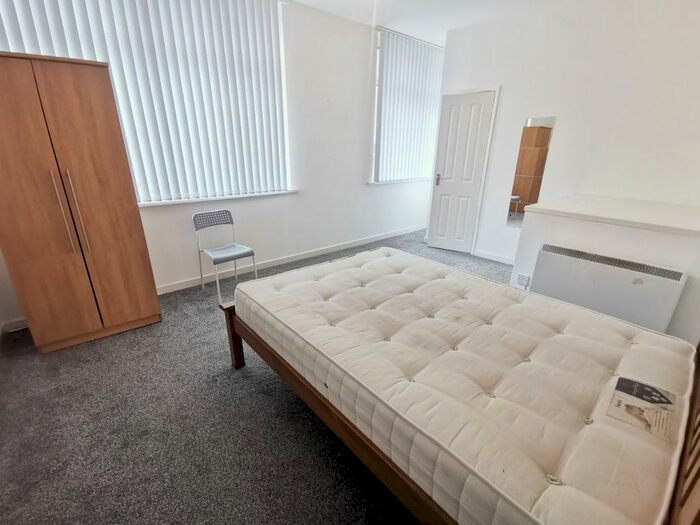 2 Bedroom Flat To Rent In Powdene House, Pudding Chare, City Centre, NE1