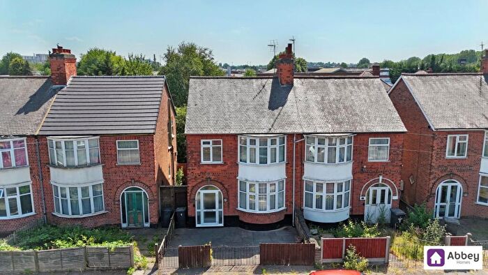 3 Bedroom Semi Detached House For Sale In Exmoor Avenue, Leicester, LE4