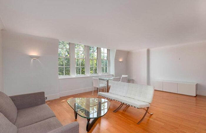 3 Bedroom Apartment To Rent In Park Road, Marylebone, London, NW1