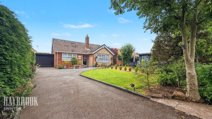 2 Bedroom Detached Bungalow For Sale In Shepherd Lane, Thurnscoe, S63