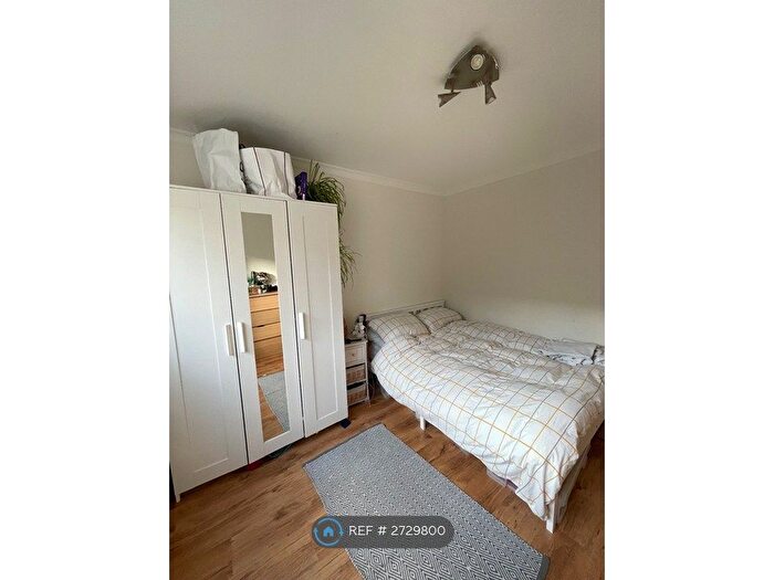 3 Bedroom Flat To Rent In Patrick Connolly Gardens, London, E3