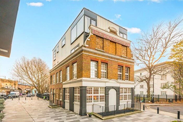 2 Bedroom Flat For Sale In Esker Place, Cambridge Heath, E2