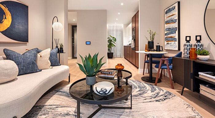 1 Bedroom Flat To Rent In Emblem House, Postmark, WC1X