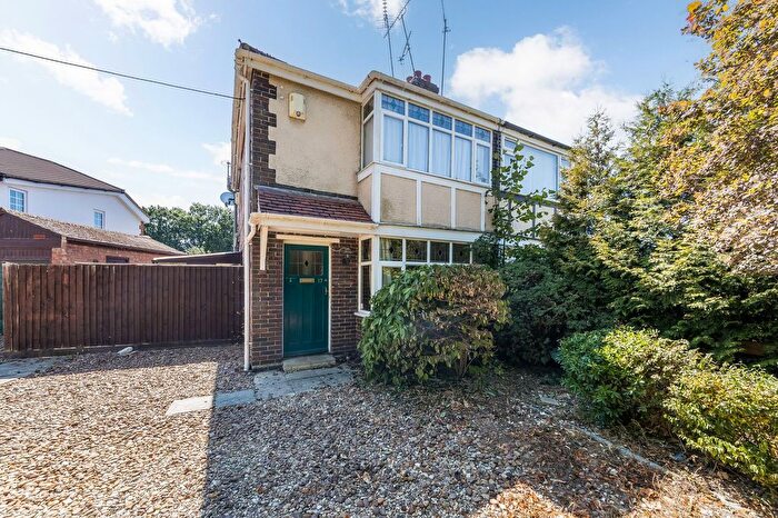 2 Bedroom Semi-Detached House For Sale In Park Close, Didcot, OX11