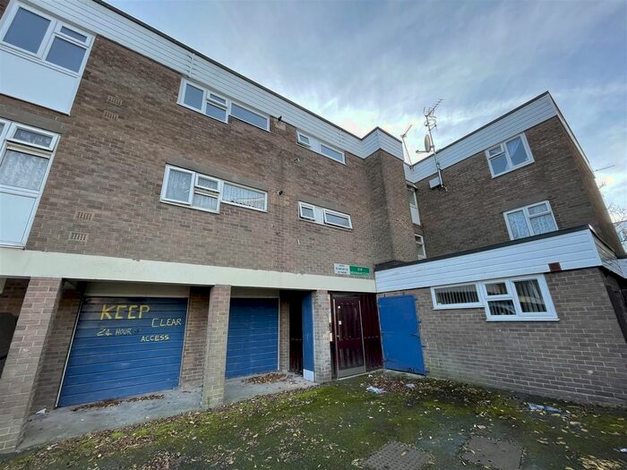 2 Bedroom Flat To Rent In Newmans Close, Smethwick B66