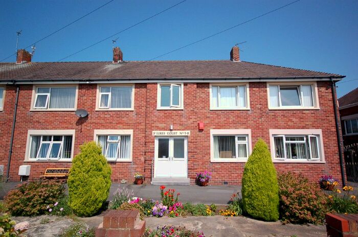 2 Bedroom Flat To Rent In St. Lukes Road, Blackpool, FY4