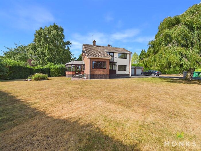 3 Bedroom Detached House For Sale In Stonehouse Drive, West Felton, Oswestry, SY11