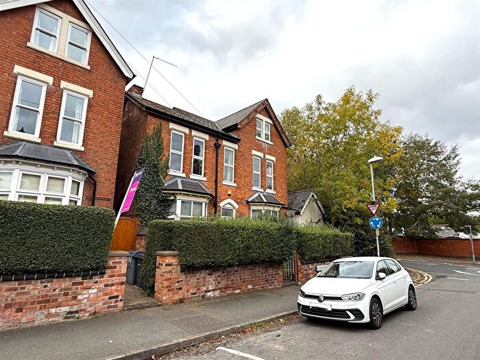 3 Bedroom Property To Rent In Carlyle Road, Edgbaston, Birmingham, B16