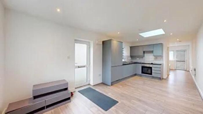 Studio To Rent In Wedmore Road, Greenford, UB6